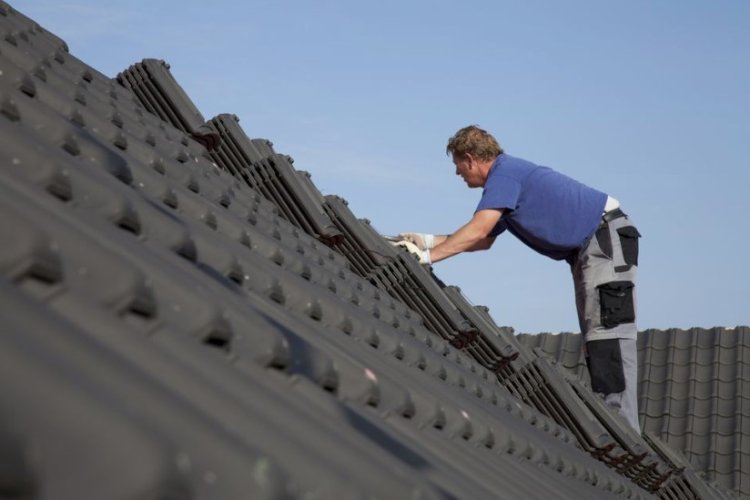 How to Maintain Your Roof in Southall’s Weather: Tips from Expert Roofers